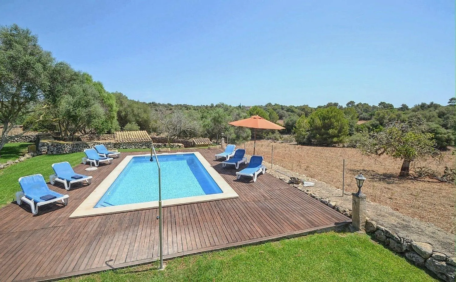 펜션 Gemuetlich Eingerichtetes Landhaus Mit Pool In Der Naehe Von Porto Cristo 마나코르 스페인