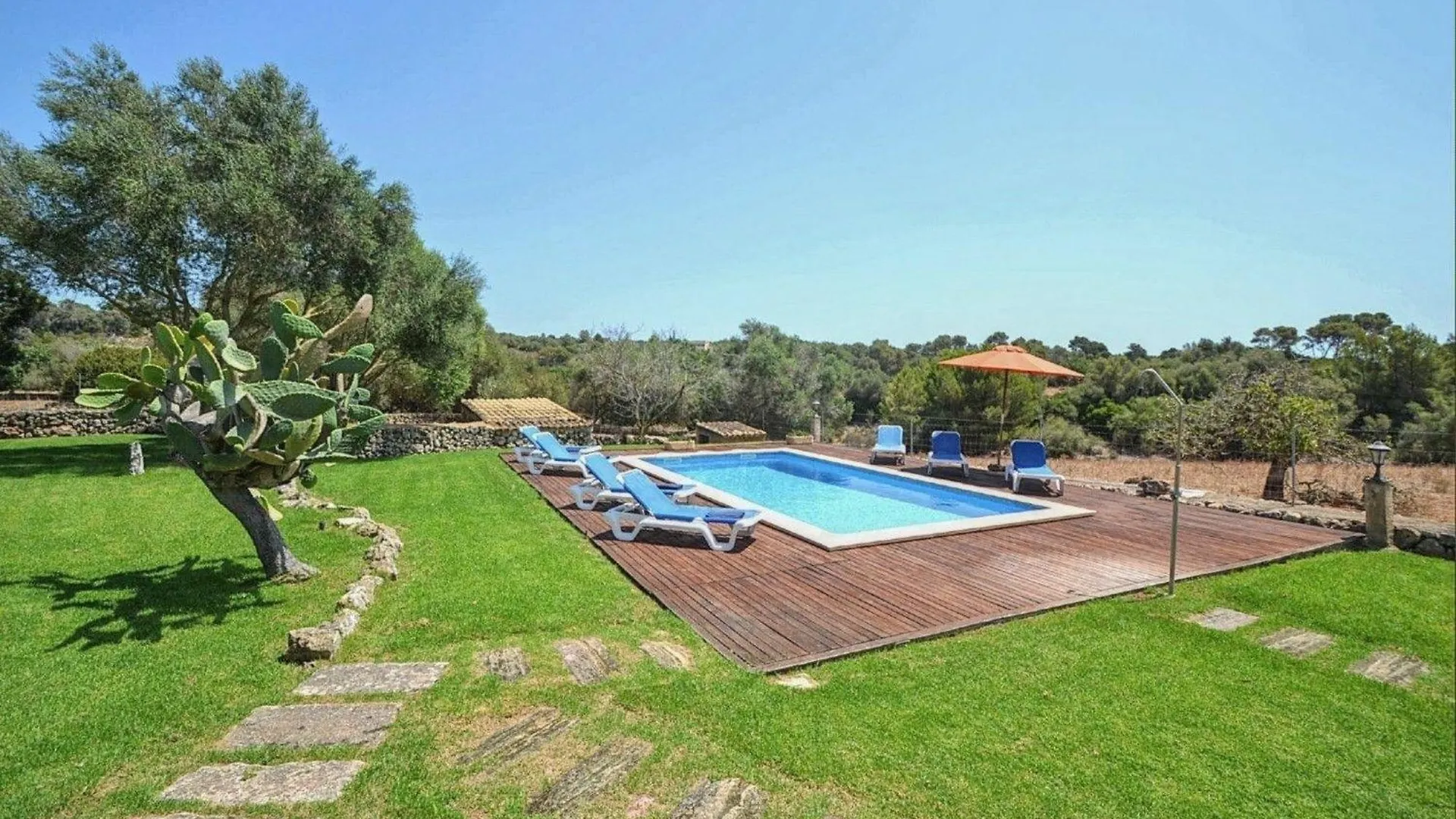 Gemuetlich Eingerichtetes Landhaus Mit Pool In Der Naehe Von Porto Cristo 마나코르